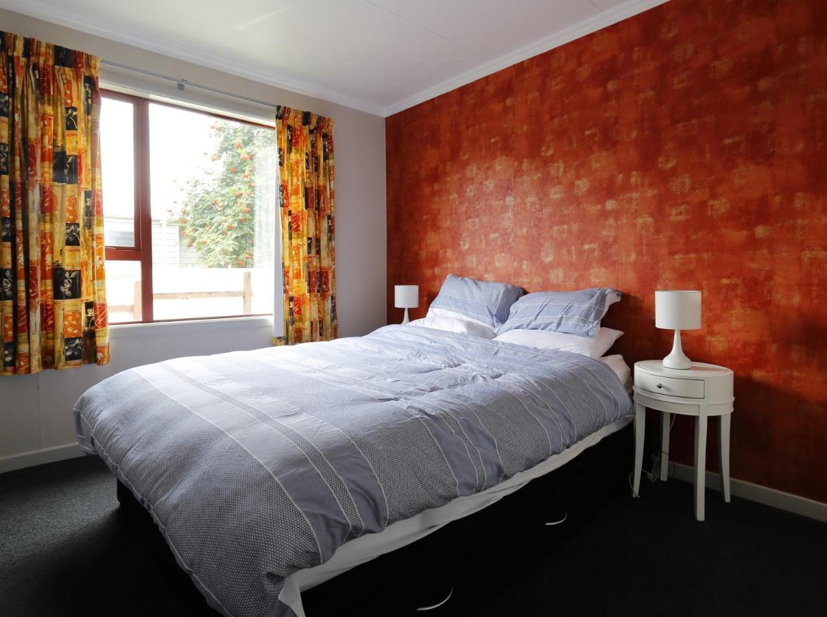 Mokonui Cottage - Te Anau Holiday Home Zewnętrze zdjęcie