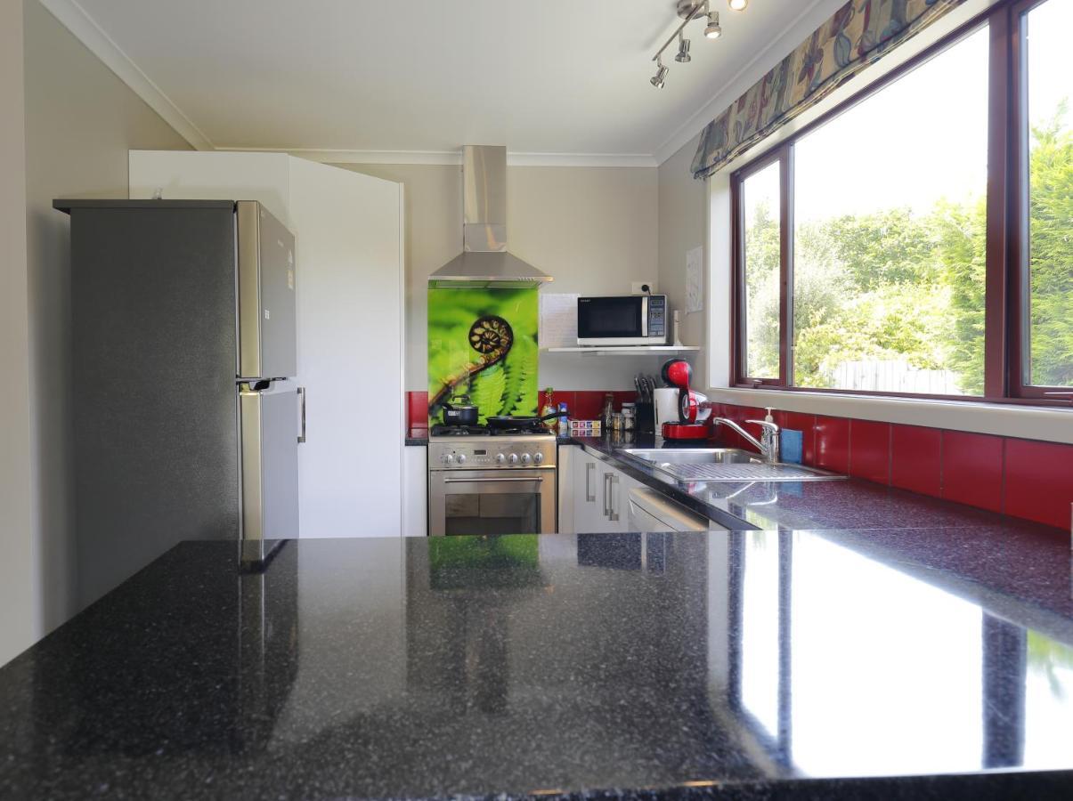 Mokonui Cottage - Te Anau Holiday Home Zewnętrze zdjęcie